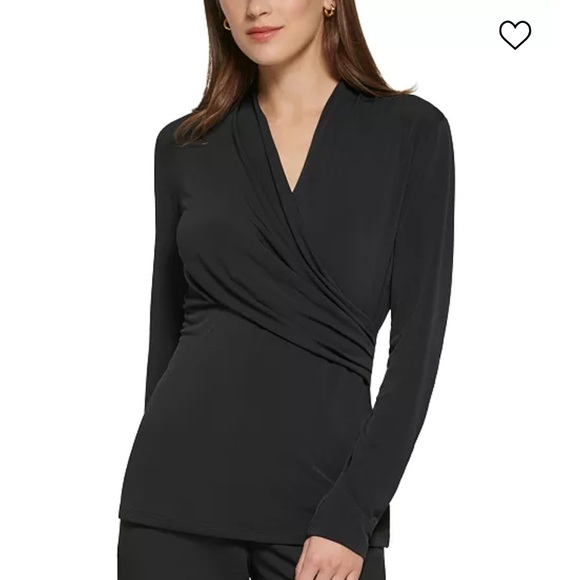 DKNY top ⭐️ - Picture 1 of 6